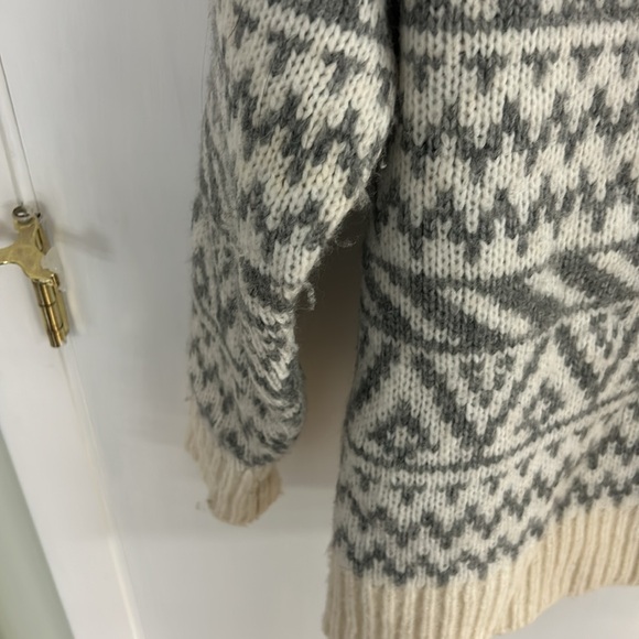 Aerie sweater - Picture 3 of 6